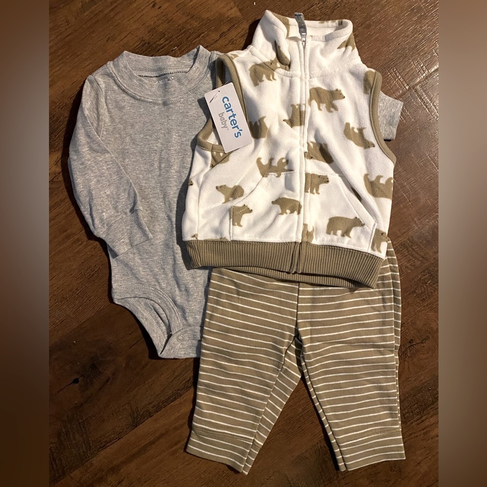 Reserved- 3 piece Carter’s outfit, new with tags, 6 months